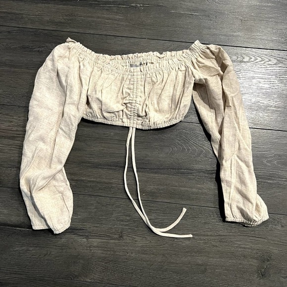 NWT Adika Oceana Off The Shoulder Long Sleeve Cropped Top Size S/M - Picture 2 of 6